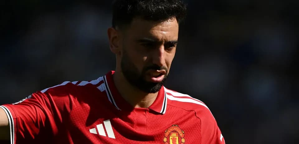 Player in Manchester United kit during match