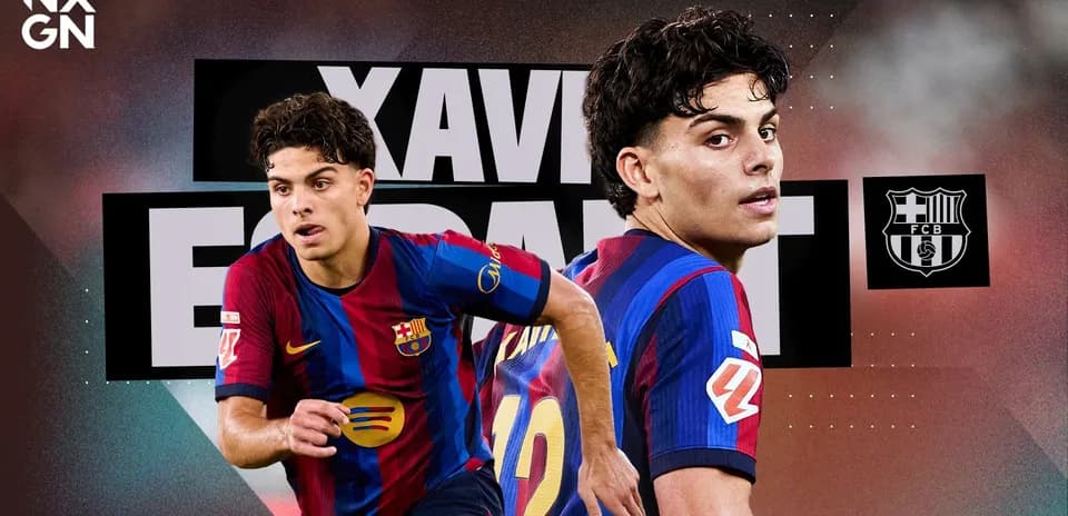 Player in Barcelona kit with name Xavi Simons