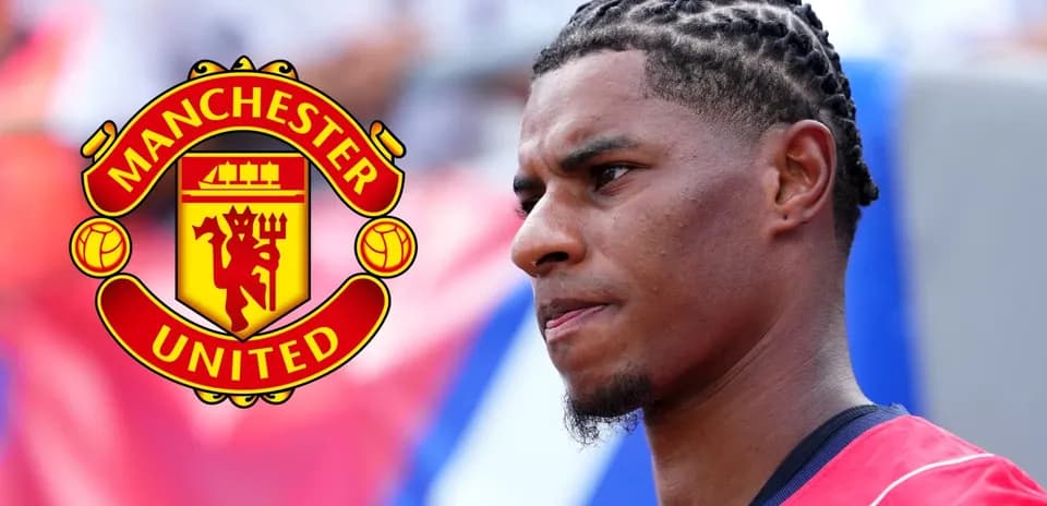 Player in Manchester United kit with braided hair