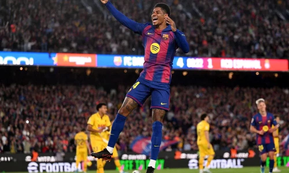 Player celebrating a goal during Barcelona match