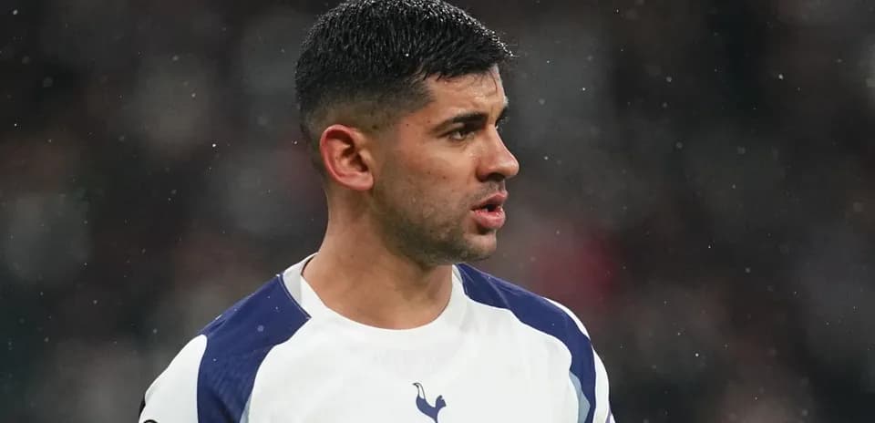 Player in Tottenham kit during match action