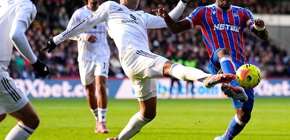 Manchester United's Tactical Domination Against Crystal Palace