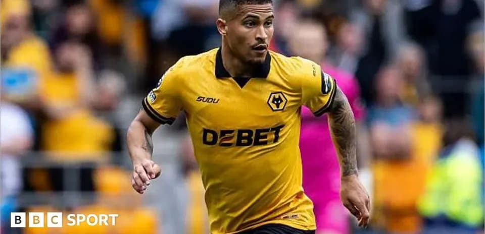 Player running during a match for Wolverhampton Wanderers