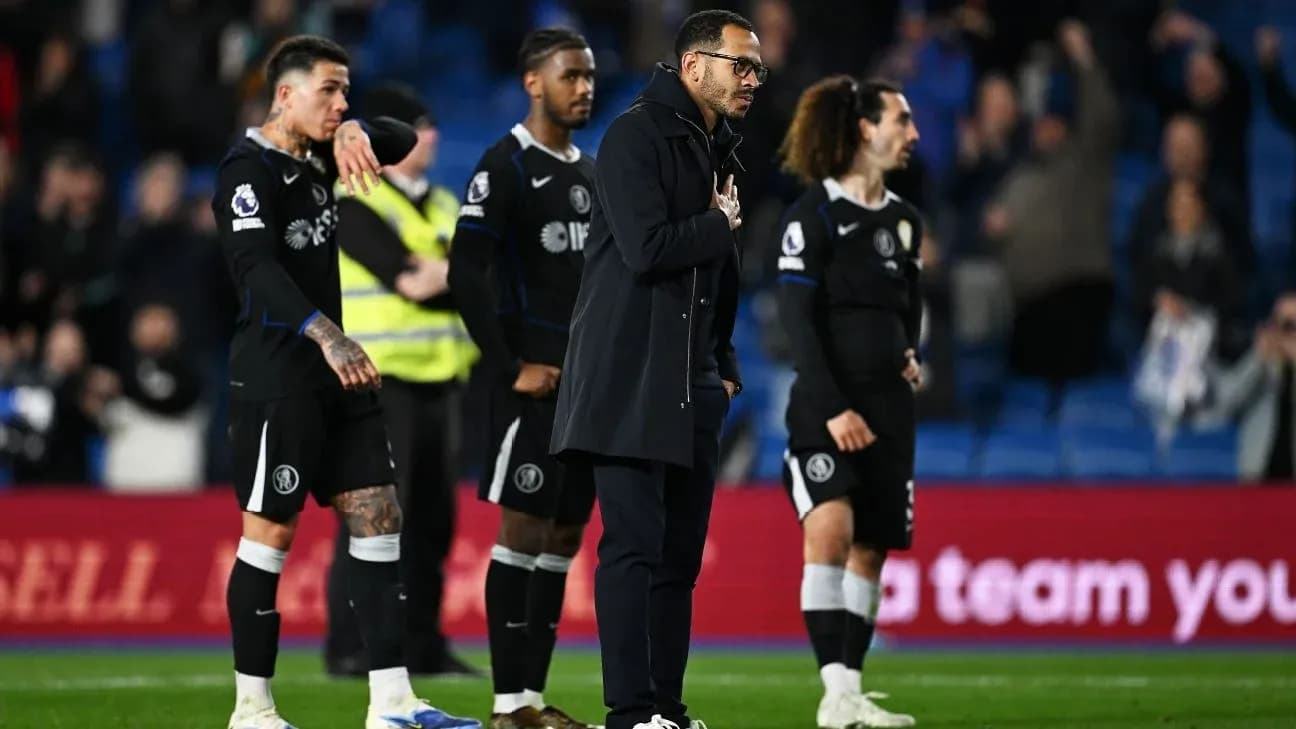 Players and coach acknowledging fans after match