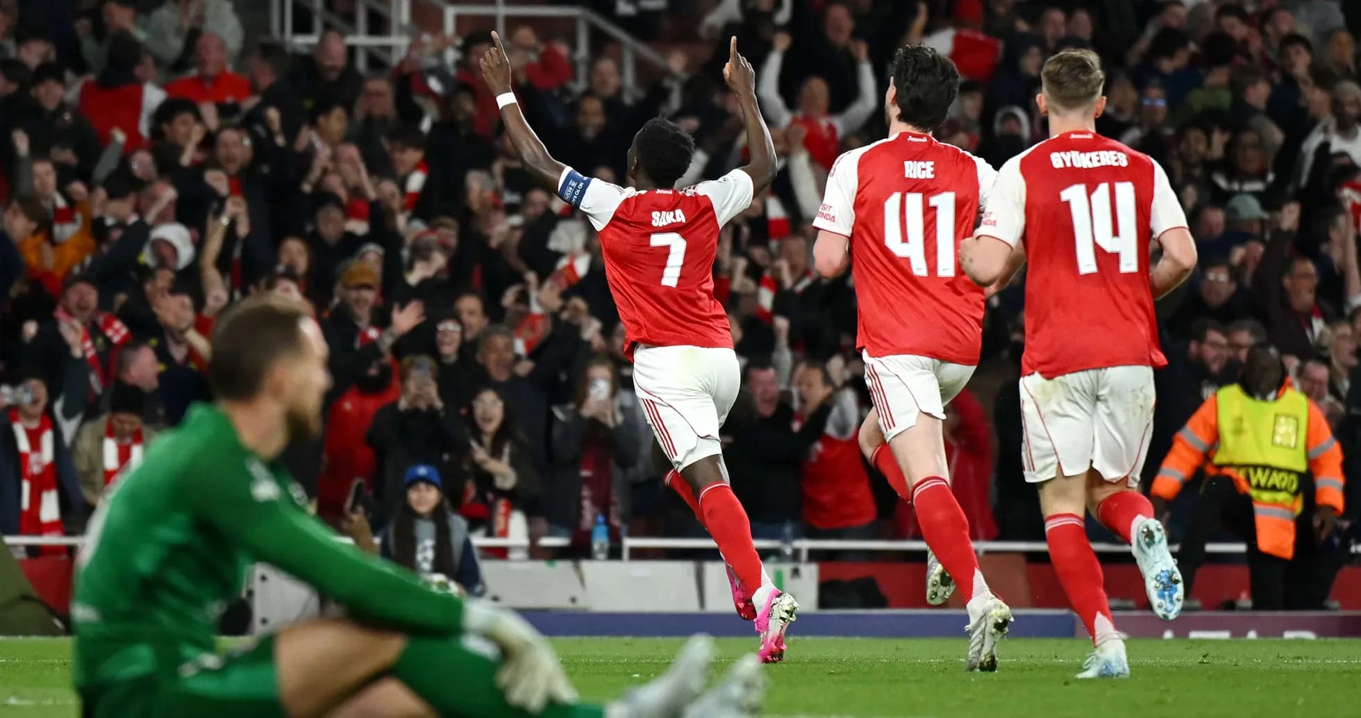 Bukayo Saka celebrating goal against Atletico Madrid
