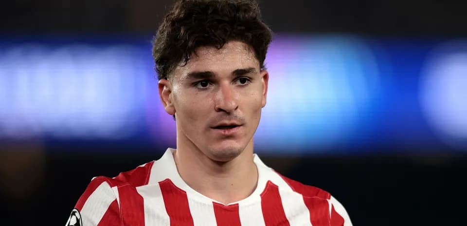 Player wearing Atlético Madrid jersey during match