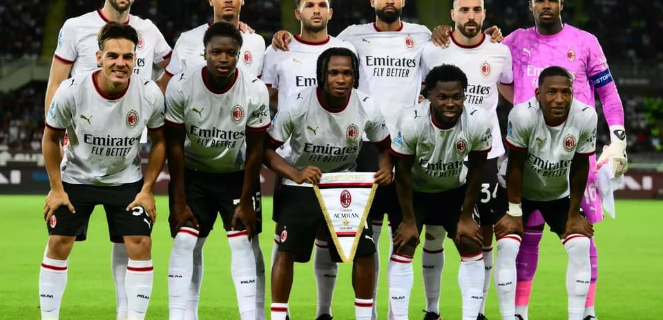 AC Milan team photo before the match