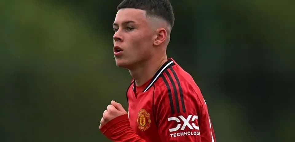Player in red Manchester United kit during training