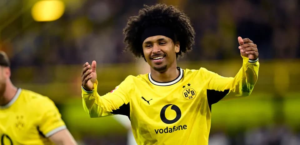 Player celebrating during Borussia Dortmund match