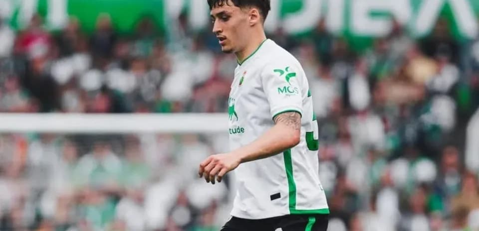 Player walking on the field during match