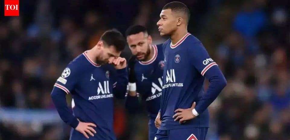 PSG players looking dejected after match
