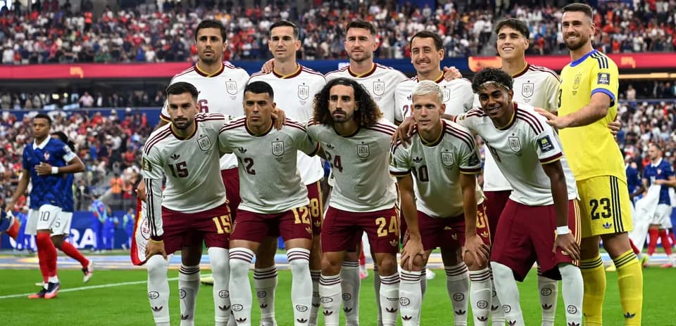 Spain national team posing for pre-match photo