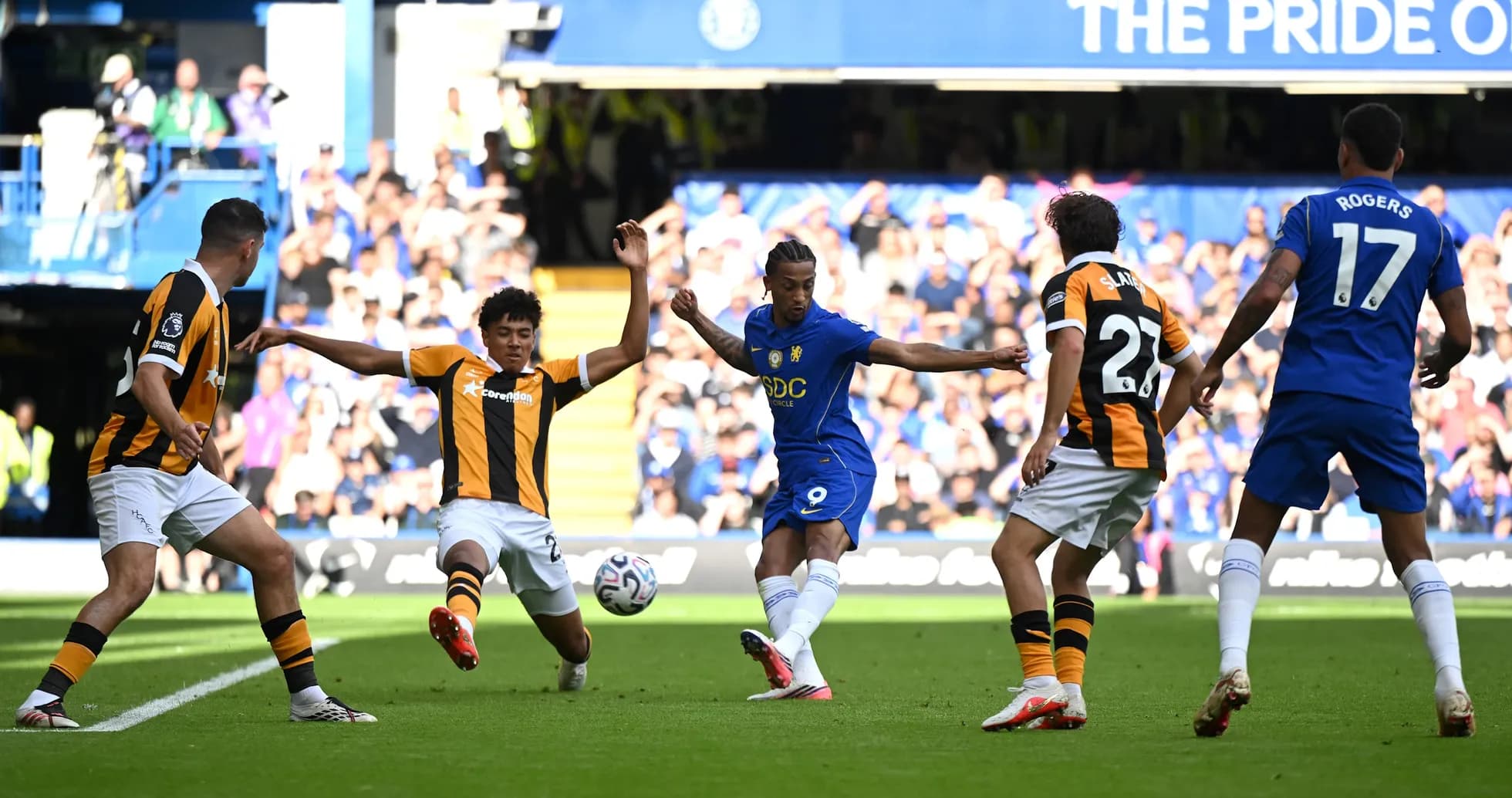Chelsea player attempting to shoot against Hull City