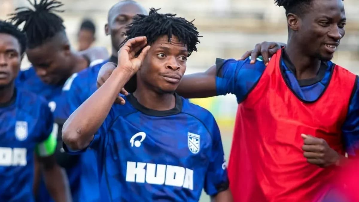 Sporting Lagos players celebrating on the field