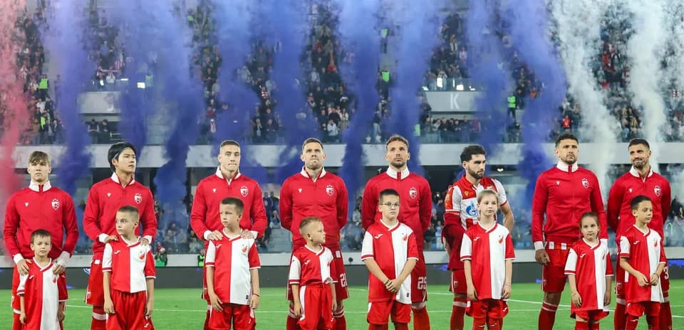 FK Crvena Zvezda players in pre-match lineup