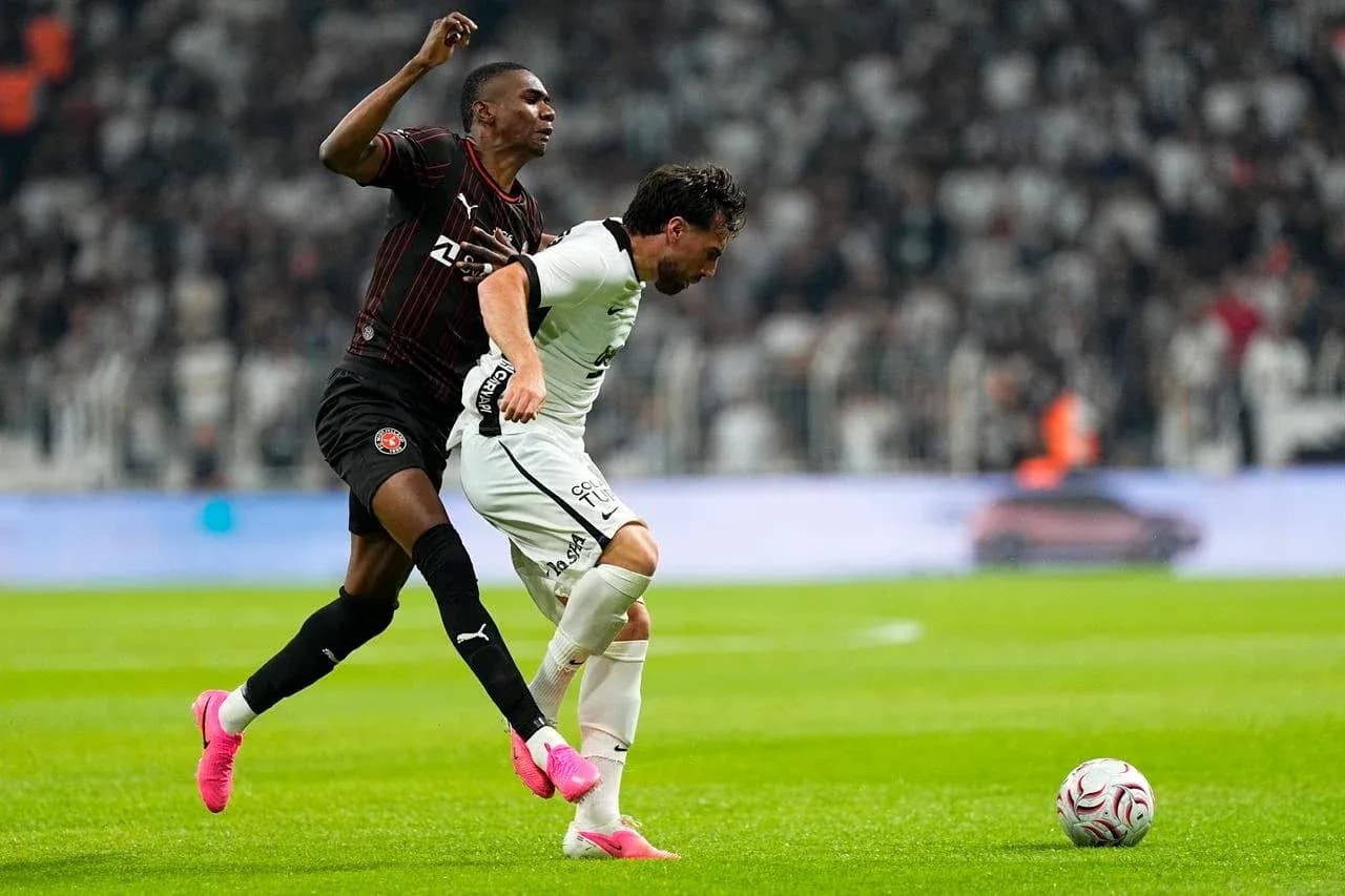 Player contesting for the ball in match