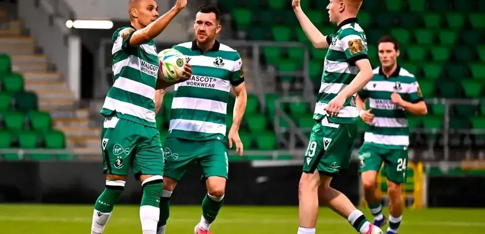 Shamrock Rovers players celebrating a goal