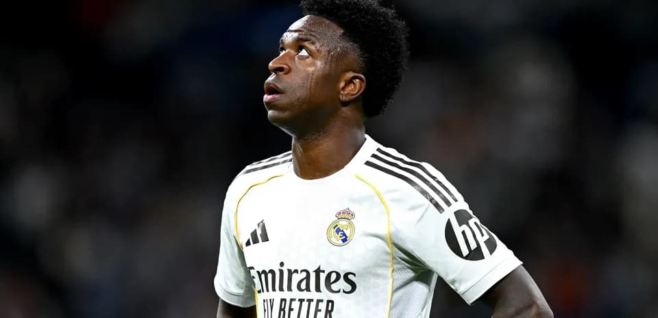 Vinícius Júnior looking up during match