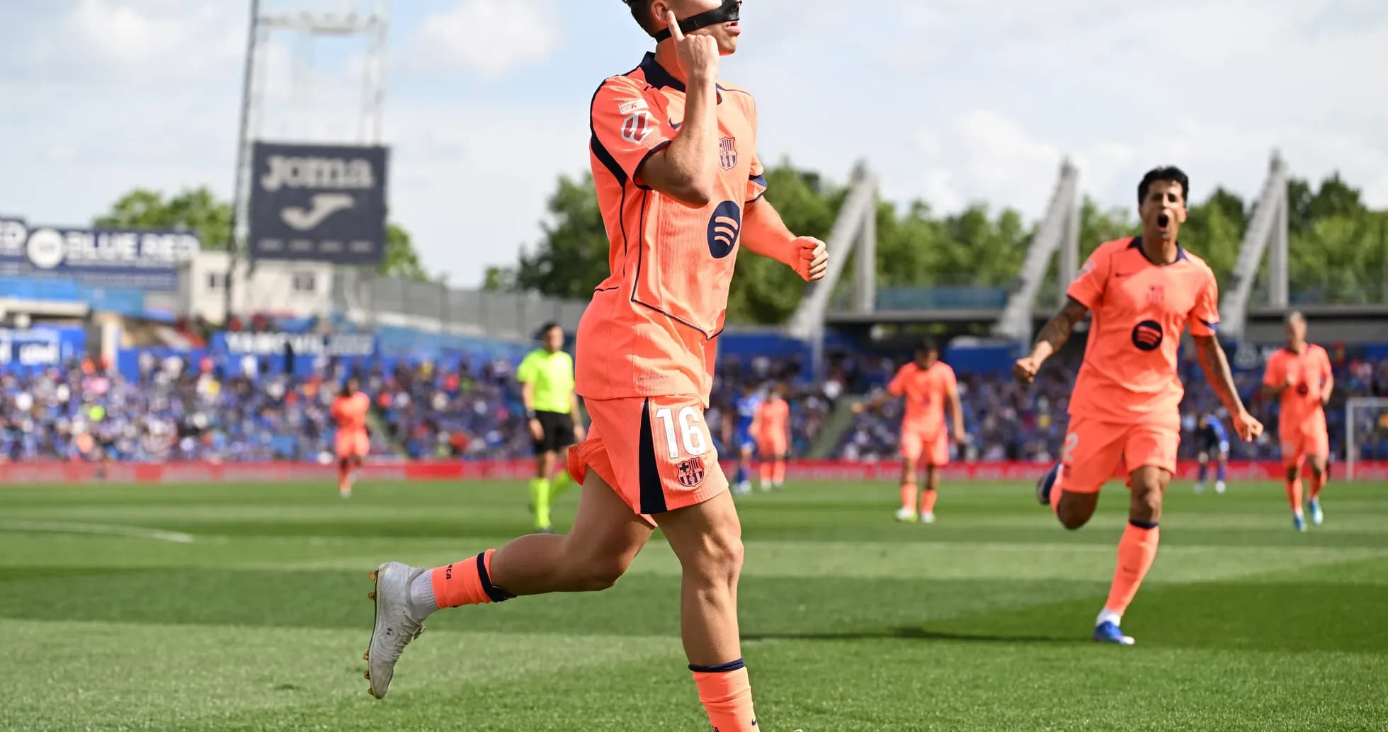 Barcelona player celebrating a goal against Getafe