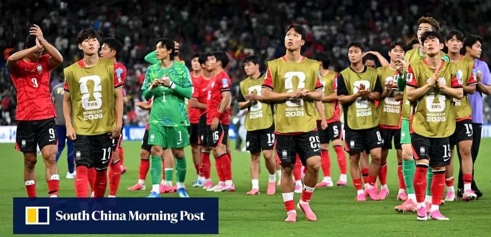 South Korea players thanking fans after match