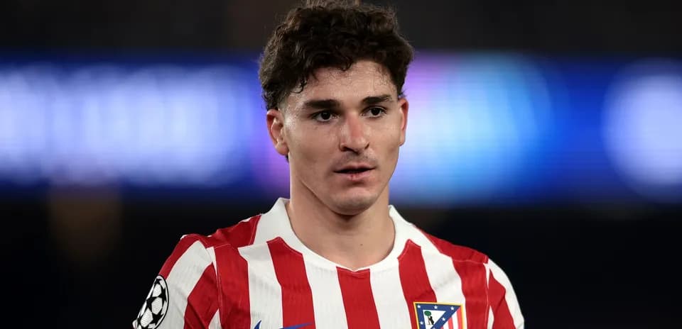 Athletic player wearing Atlético Madrid jersey during match