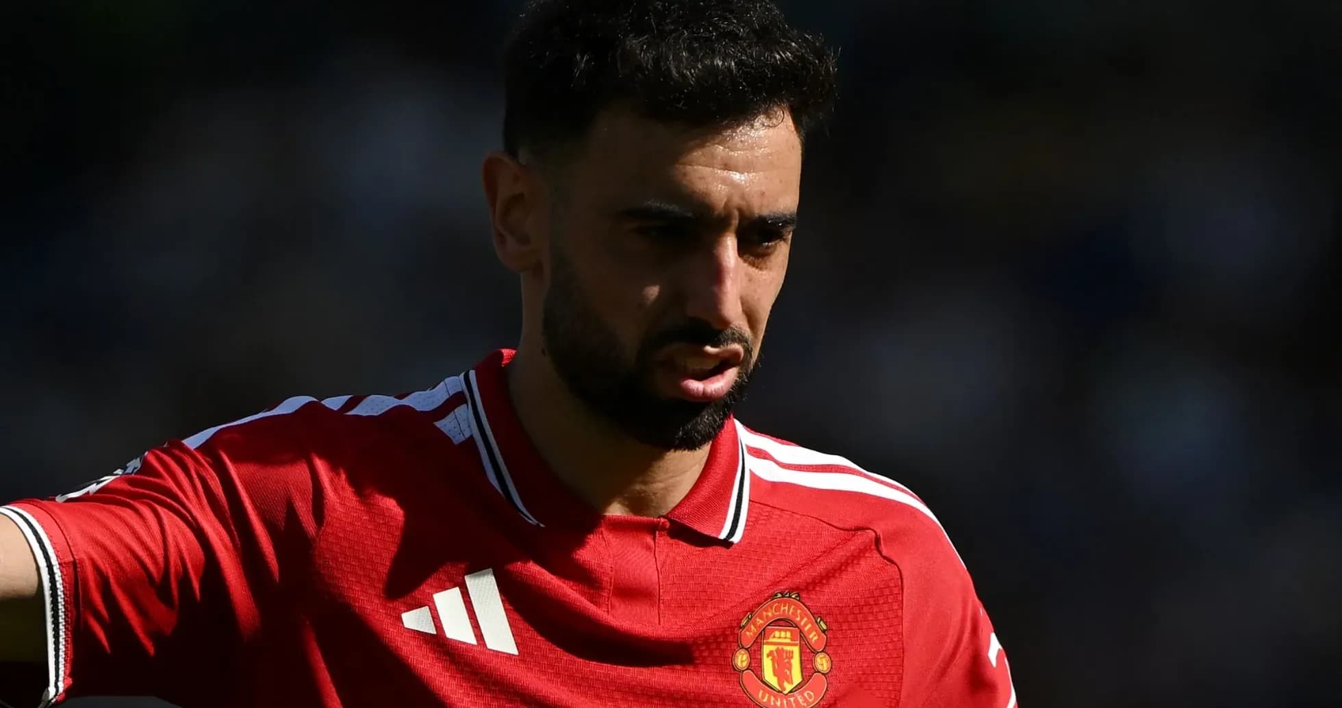 Bruno Fernandes wearing Manchester United kit on field