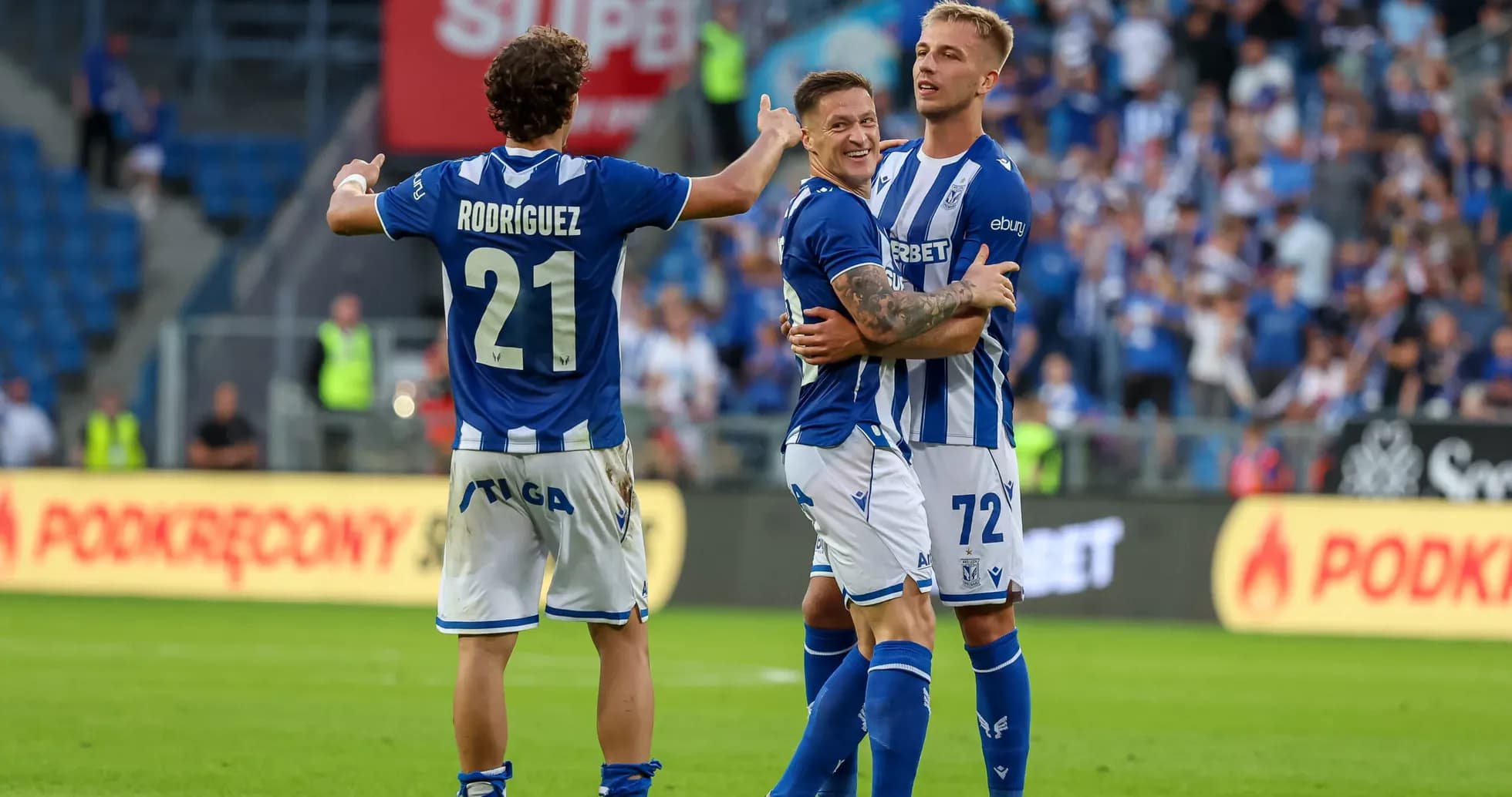 Lech Poznan players celebrating a goal