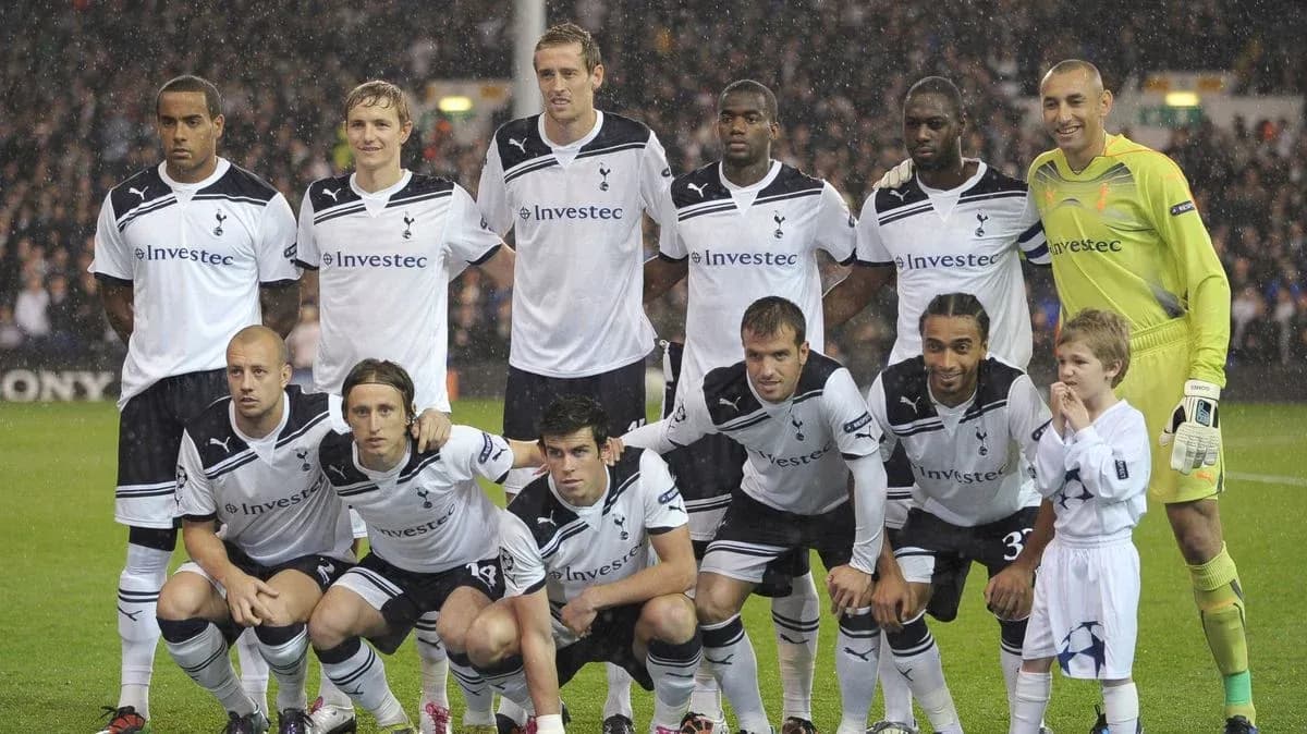 Tottenham Hotspur team posing for group photo