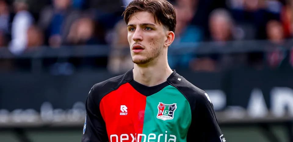 Player wearing NEC Nijmegen jersey on the field