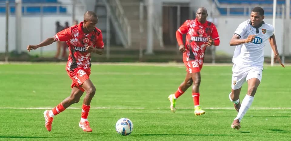 Kano Pillars players in action against Doma United