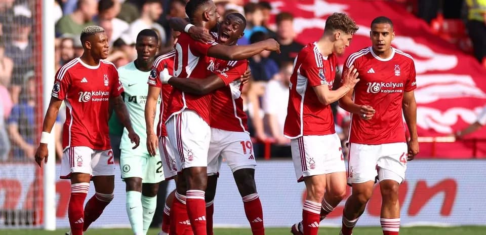Nottingham Forest players celebrating a goal
