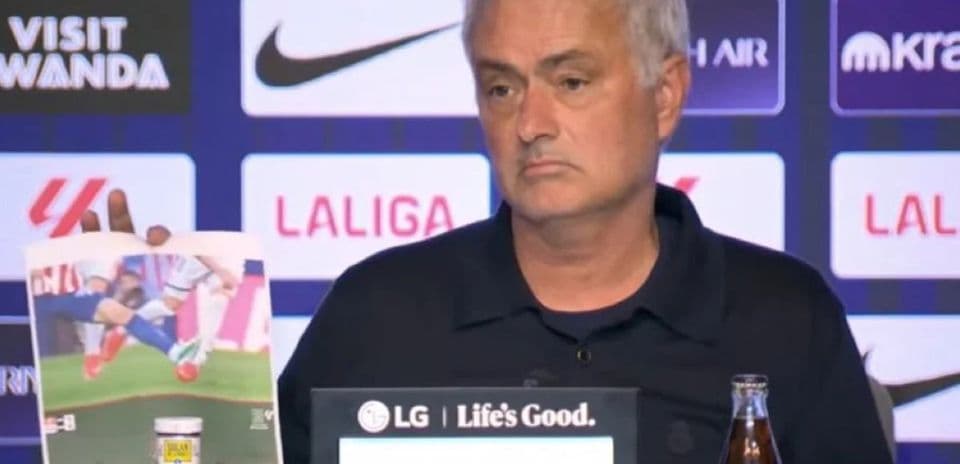 Jose Mourinho Criticizes Refereeing with Printed Images After Real Madrid Derby Loss