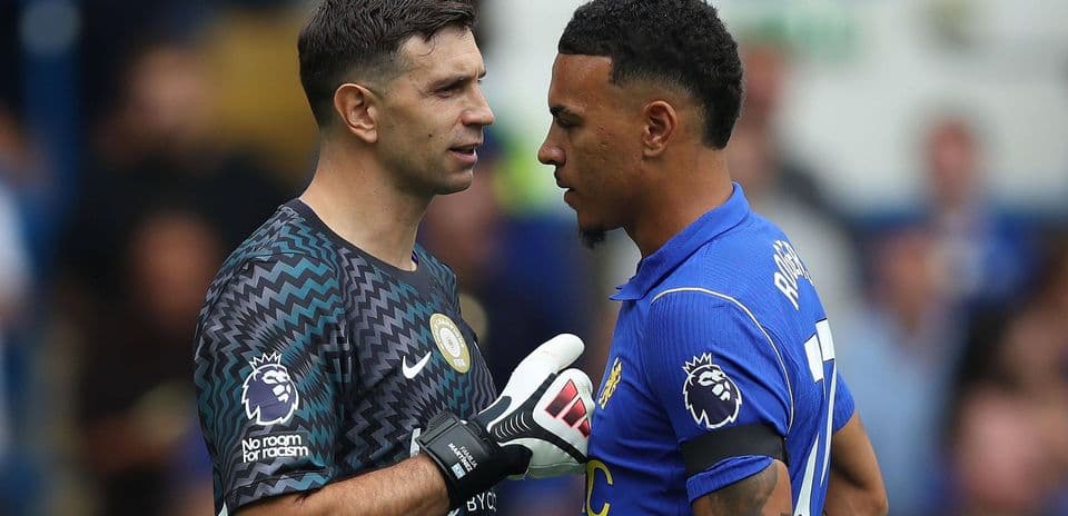 Unai Emery Denies Any Friendship with Chelsea Despite Intense Transfer Activity
