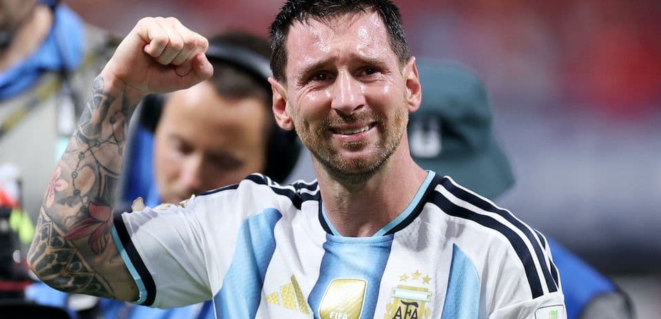 Argentina Stuns England to Reach World Cup Final Against Spain