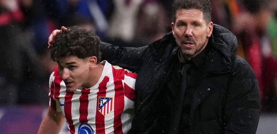 Diego Simeone Furious as Julian Alvarez Pushes for Barcelona Move