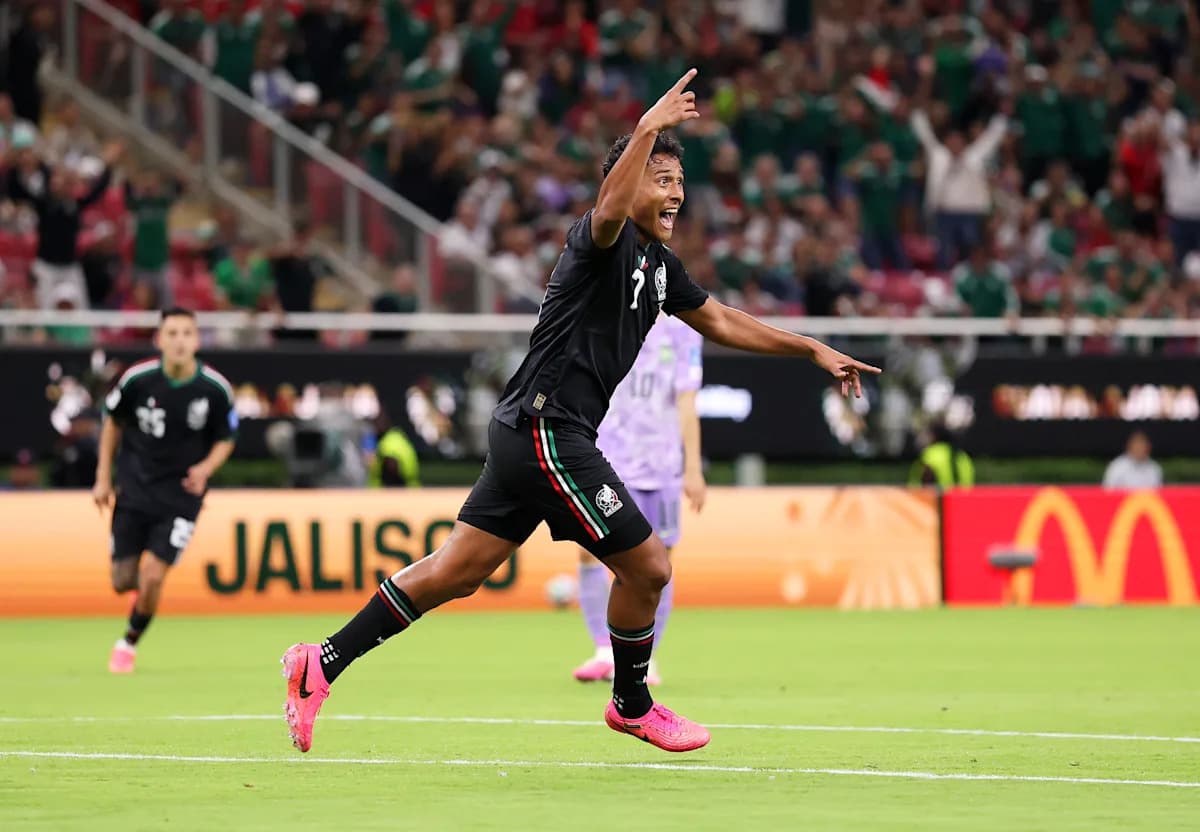 Mexico Tops Group A with Narrow Win Over South Korea, Secures World Cup Knockout Spot