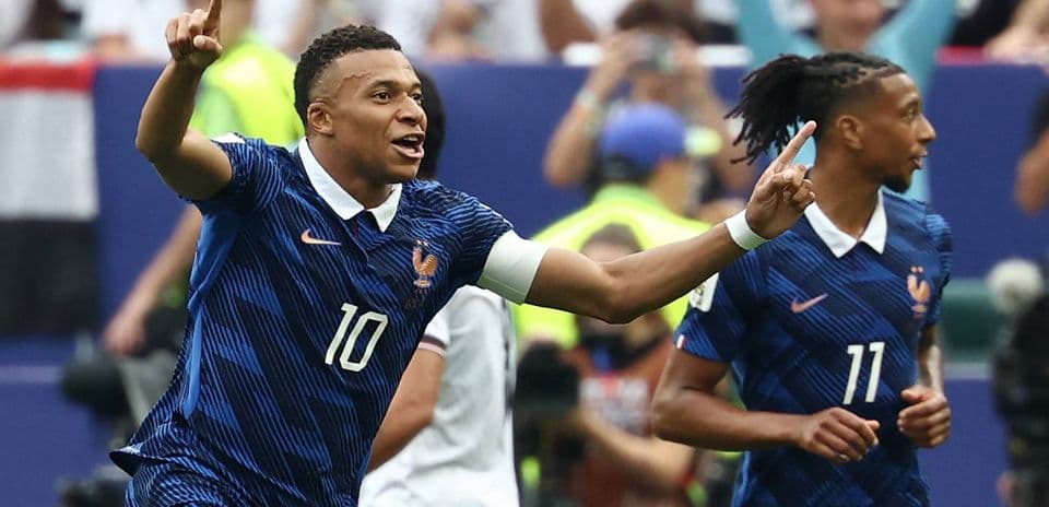 France Cruises Past Iraq as Mbappé Inches Closer to World Cup Scoring Record