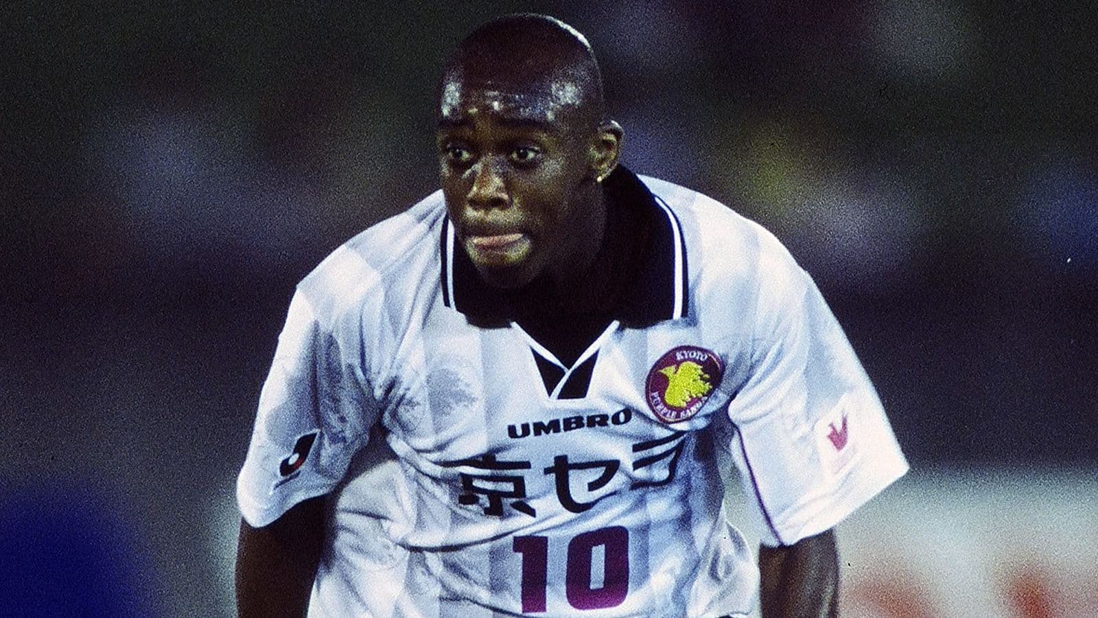 Former Corinthians and Vasco Striker Regis Pitbull Faces Homelessness Amid Crack Addiction