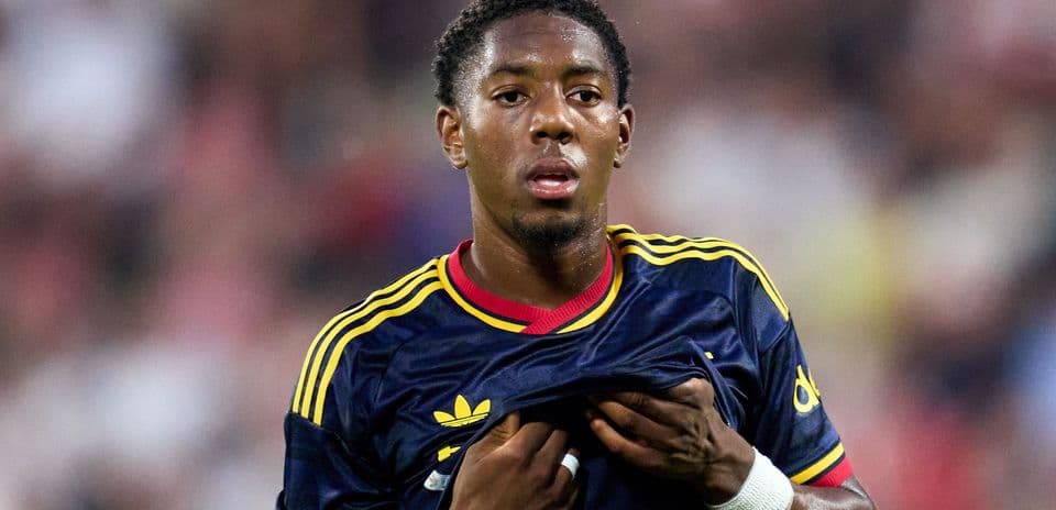 Liverpool Should Consider Intervening in Arsenal Midfielder Myles Lewis-Skelly's Transfer Talks
