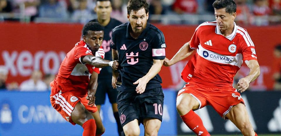 Messi and Lewandowski Shine as Inter Miami Draw with Chicago Fire in Record Crowd