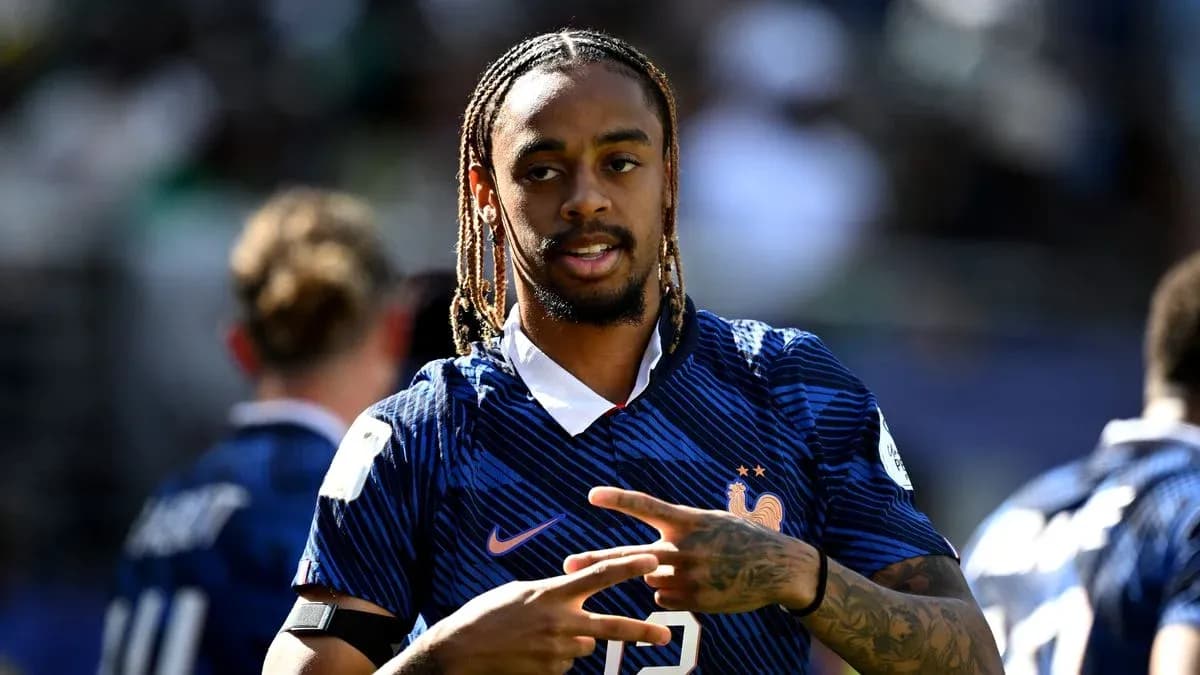 Player in France kit gesturing during warm-up Player in France kit gesturing during warm-up
