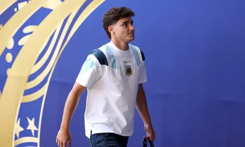 Player entering venue wearing Argentina team shirt Player entering venue wearing Argentina team shirt