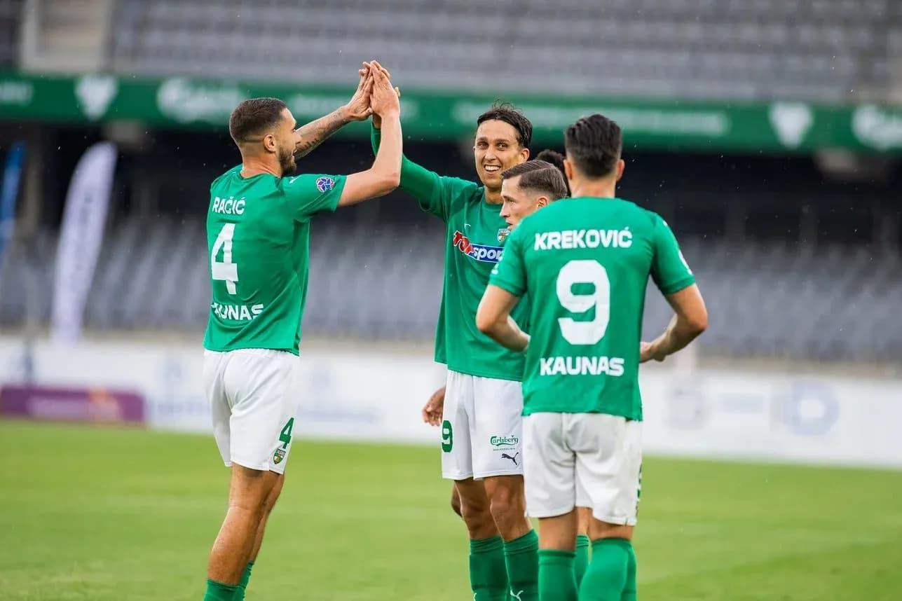Žalgiris players celebrating during a match Žalgiris players celebrating during a match
