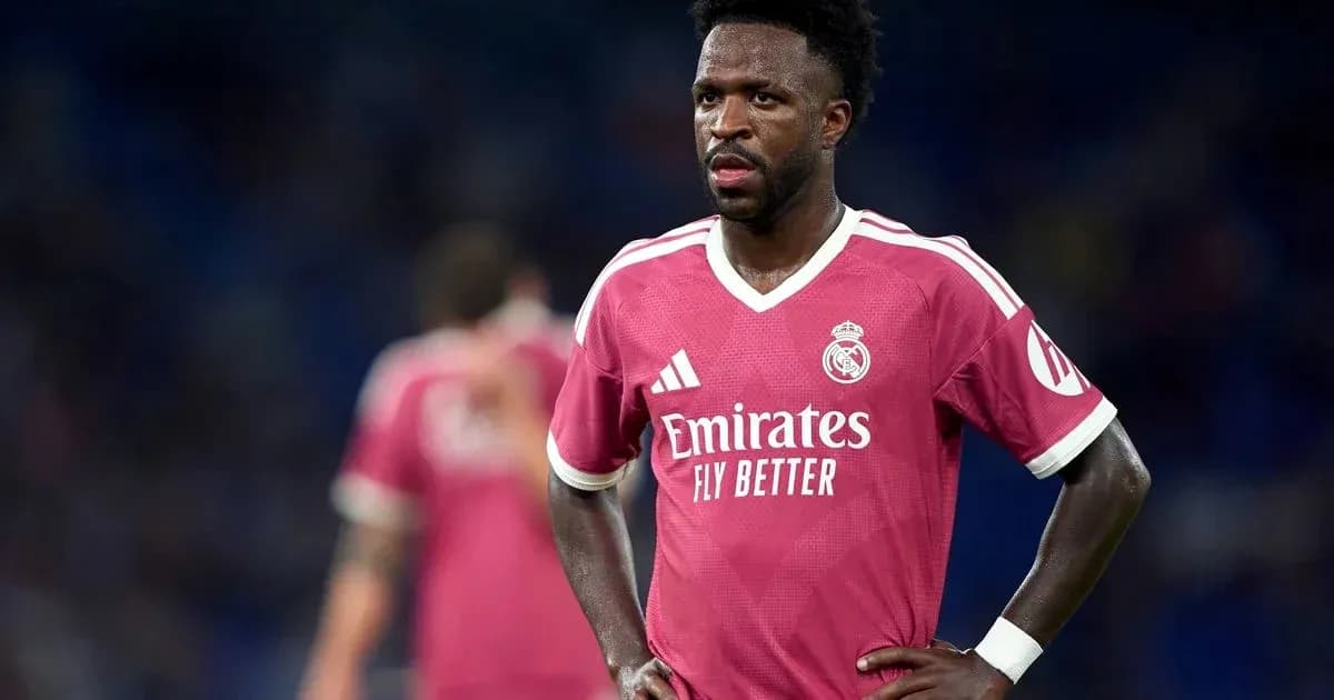 Player in pink Real Madrid jersey during match Player in pink Real Madrid jersey during match