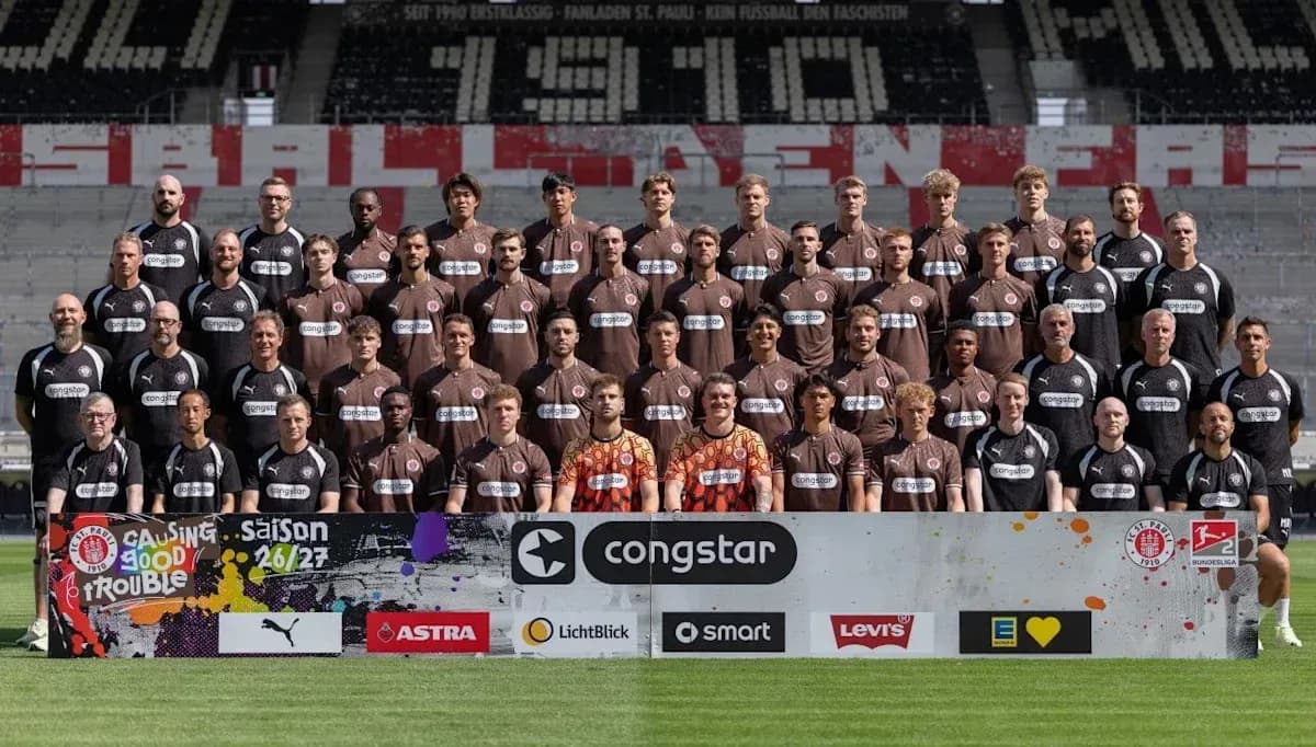Team photo of St. Pauli players in stadium Team photo of St. Pauli players in stadium