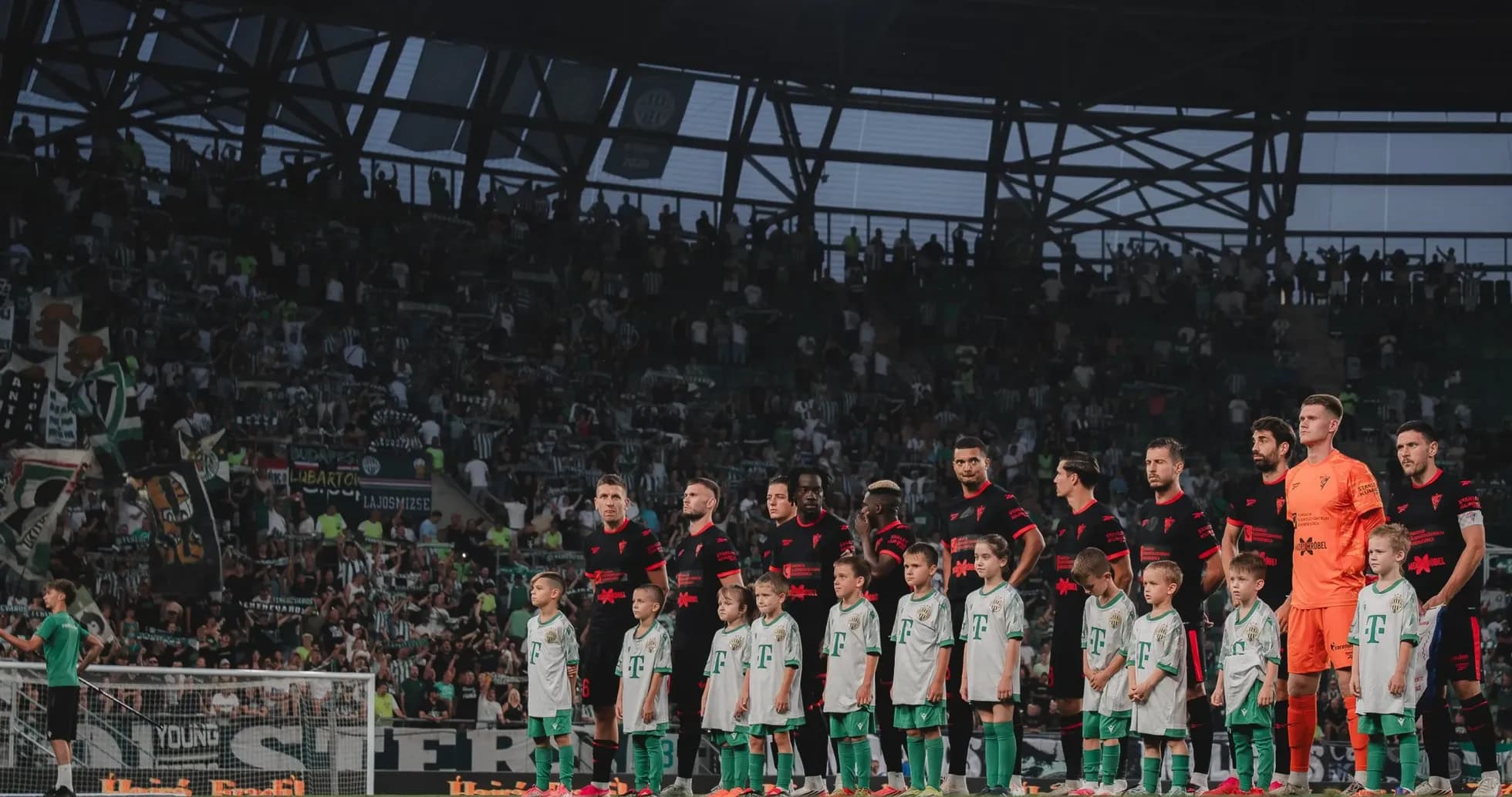 Gornik Zabrze and Ferencvarosi TC teams lined up Gornik Zabrze and Ferencvarosi TC teams lined up