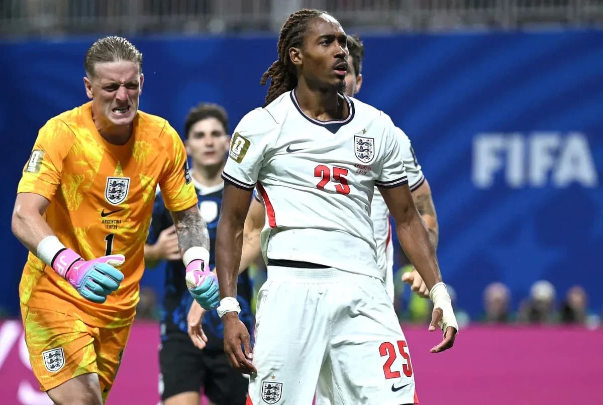 Goalkeeper and defender reacting during a match Goalkeeper and defender reacting during a match