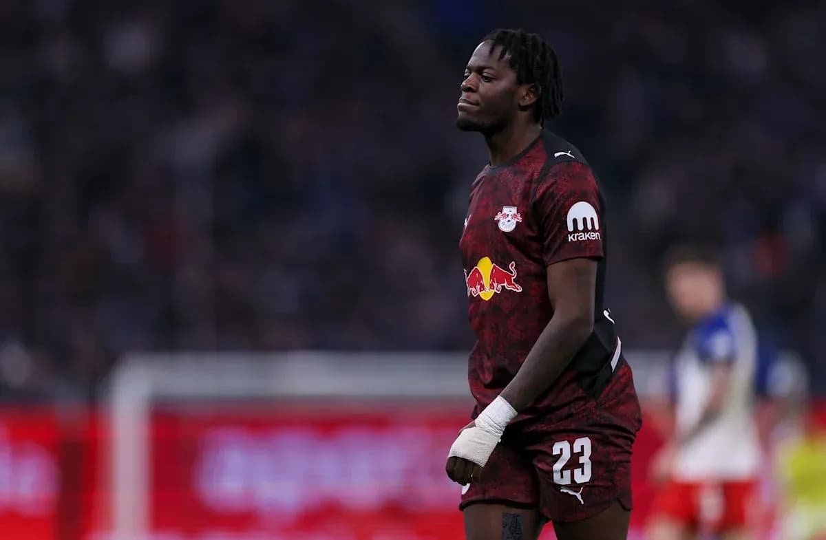 Goalkeeper in RB Leipzig kit during match Goalkeeper in RB Leipzig kit during match