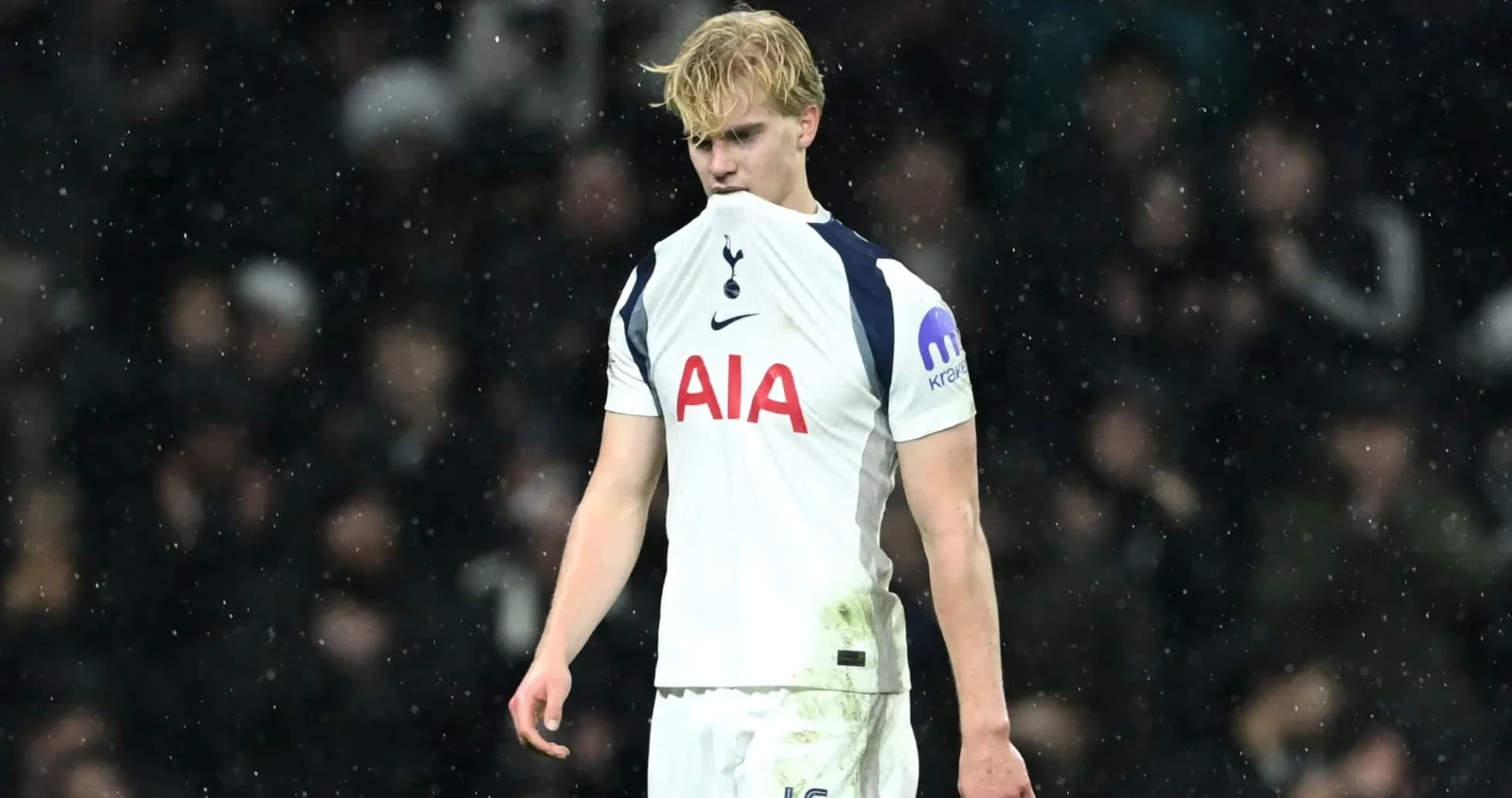 Player with Tottenham jersey looking disappointed during match Player with Tottenham jersey looking disappointed during match