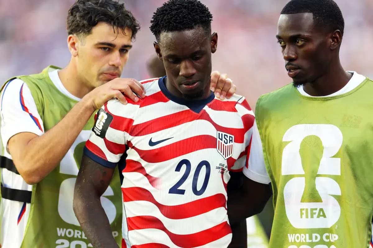 USA players supporting teammate during match USA players supporting teammate during match